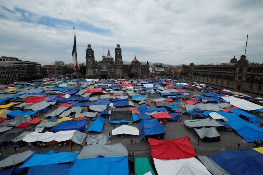 CNTE intensifica protestas: anuncia bloqueos en la SEP, SHCP e INE