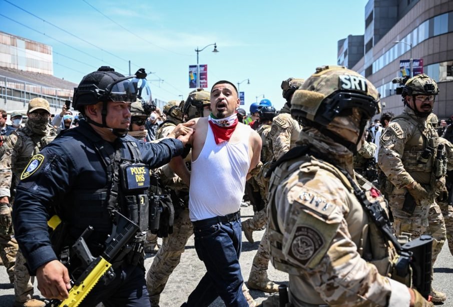 Imponen toque de queda nocturno en partes del centro de Los Ángeles
