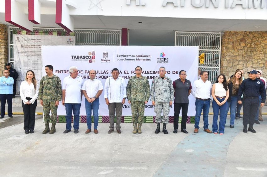 En Teapa se fortalece la seguridad: Atestigua Javier May entrega de patrullas por parte del Ayuntamiento
