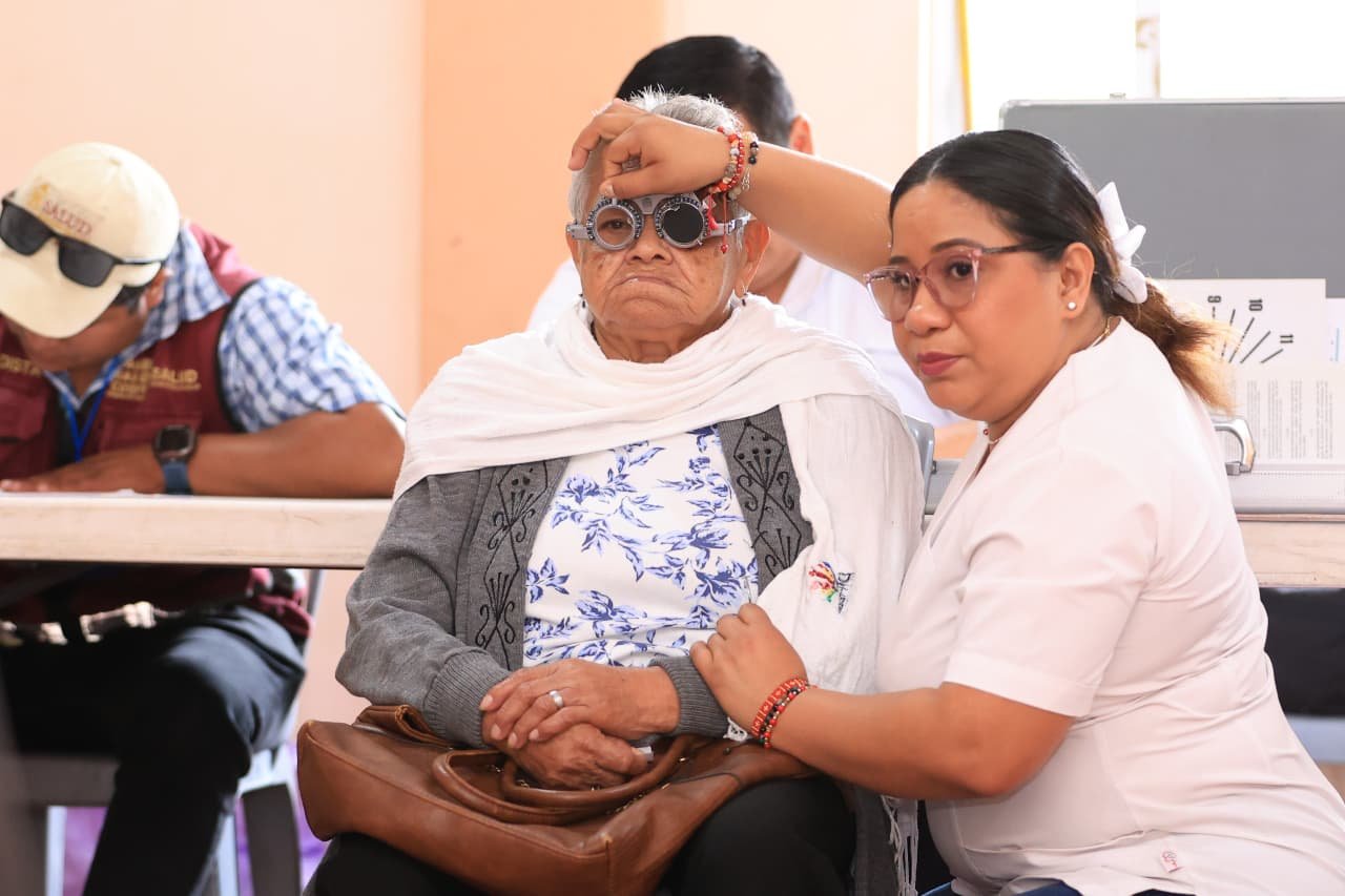 Cirugía de cataratas gratis en Tabasco inicia con 420 pacientes