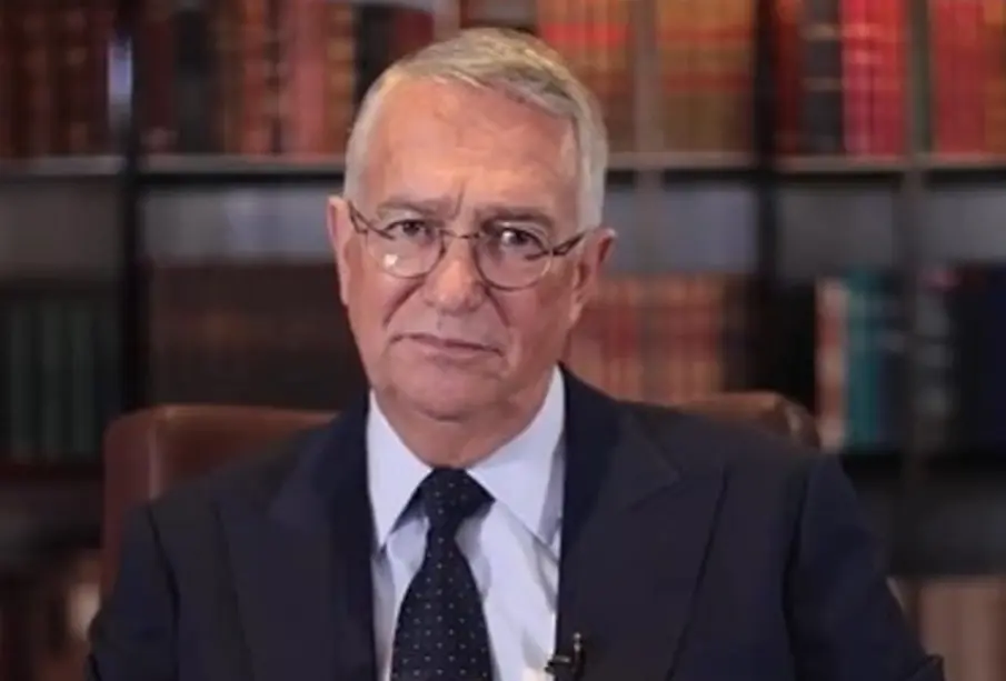 Salinas Pliego pagará su deuda millonaria al SAT en abonos chiquitos