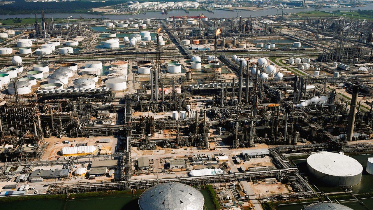 Pemex contiene derrame de diésel en muelle de Deer Park
