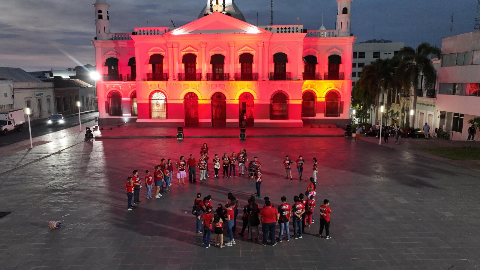 Celebra asociación internacional la Semana Global de Inclusión; Palacio de Gobierno se ilumina de rojo