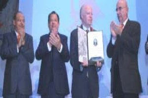 Entrega Movimiento Ciudadano reconocimiento a la UNAM