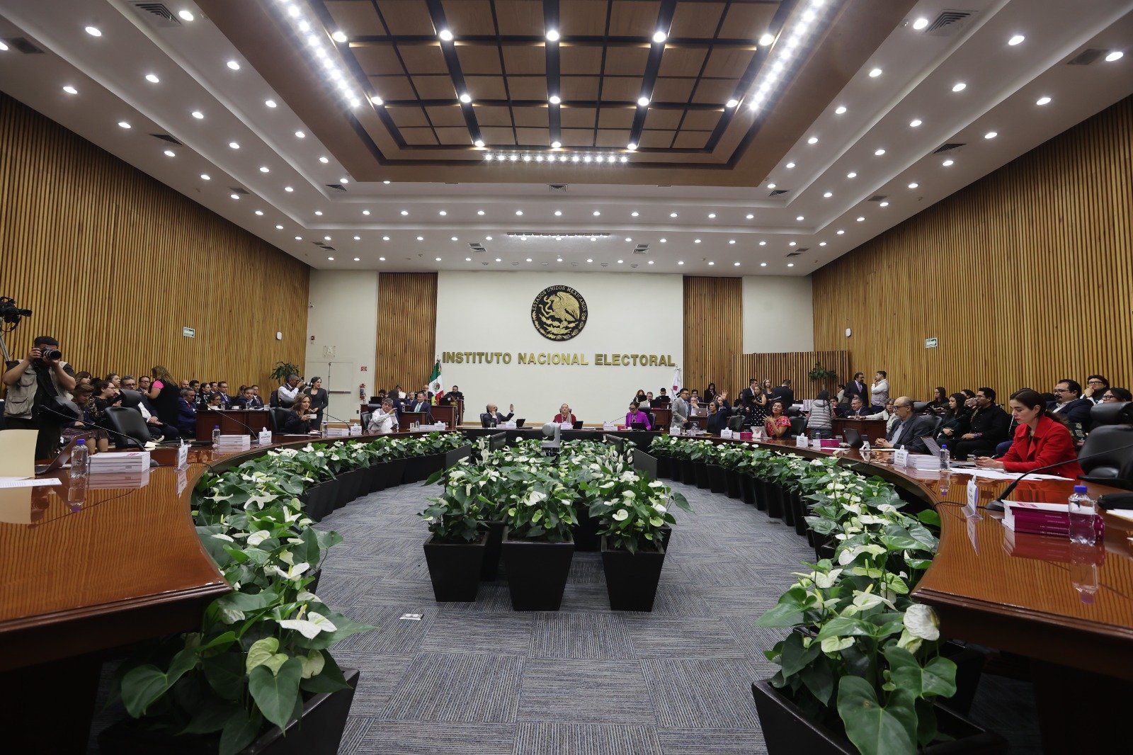 INE valida elección judicial con enfoque paritario y democrático