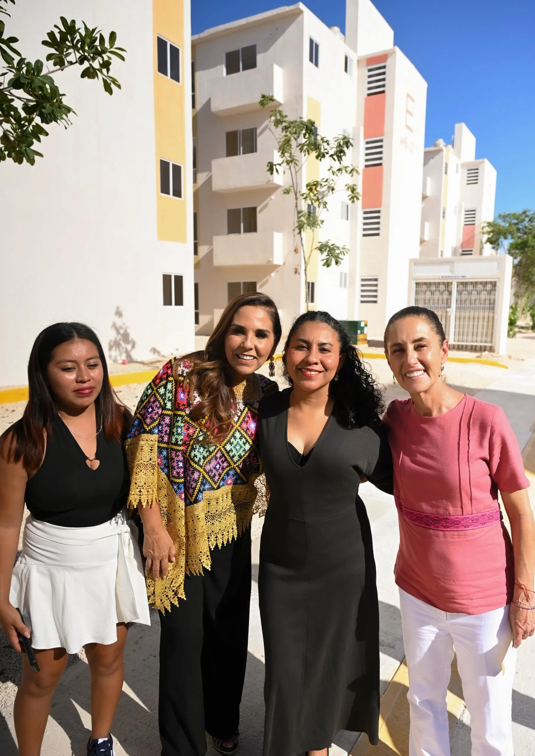 Sheinbaum en Cancún: "Gobiernos deben dar felicidad"