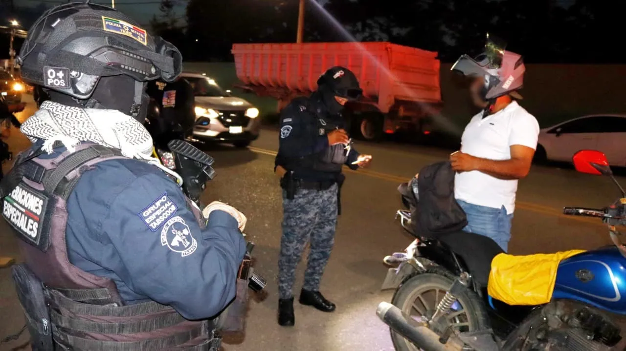 Operativos de seguridad en Tabasco dejan 13 detenidos y el aseguramiento de 413 dosis de droga