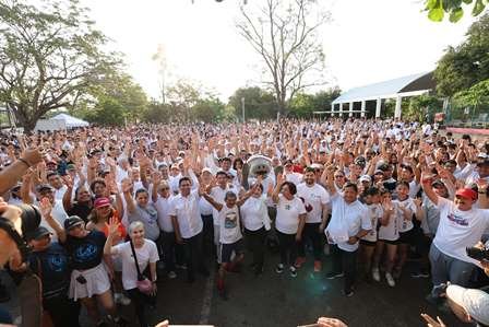 En carrera por la paz y contra las adicciones, participan 2 mil 400 