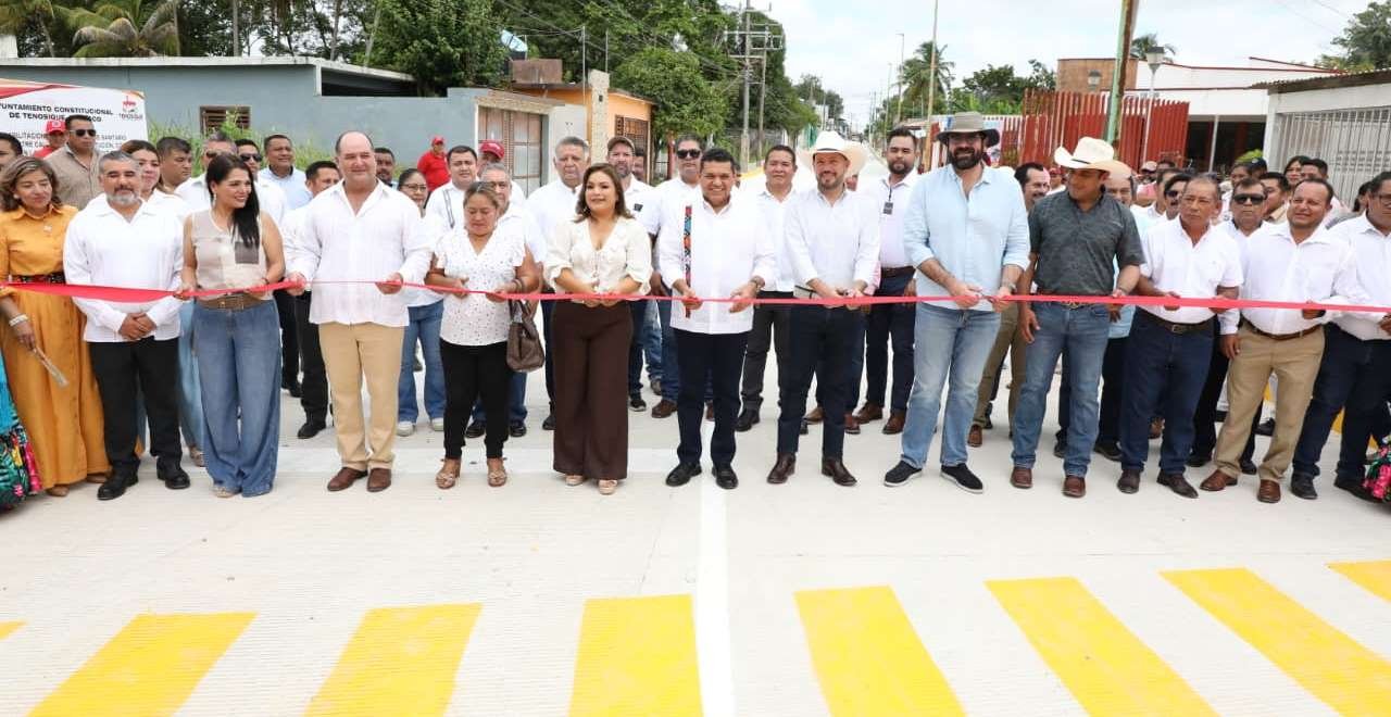 Gobierno del Pueblo mejora infraestructura de agua y drenaje en Tenosique