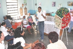 Capacitan en Cunduacán a promotoras municipales y estatales del Programa de Desayunos  Escolares