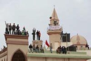 Fidel Castro acusa a EU de querer invadir Libia por su petróleo