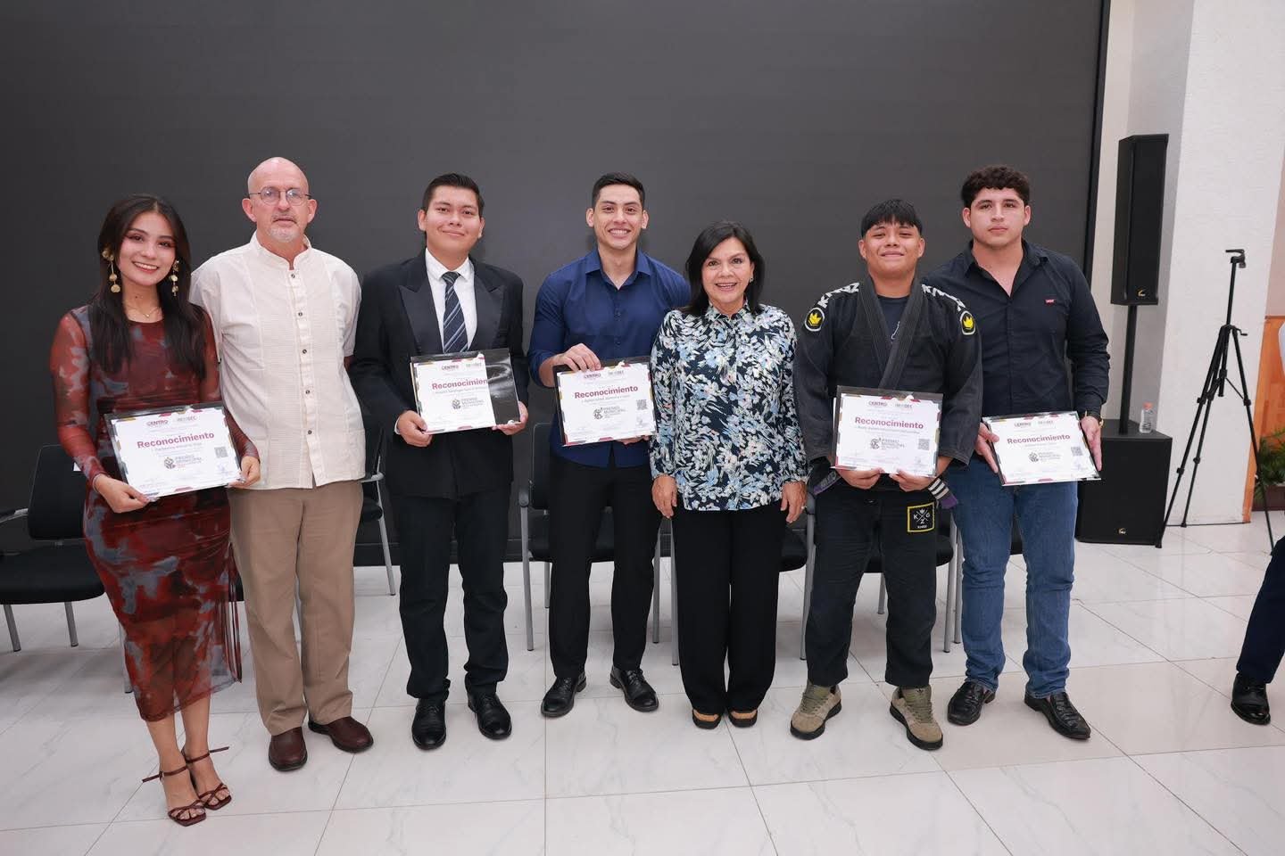 Yolanda Osuna entrega los Premios Municipales de la Juventud y del Deporte 2025