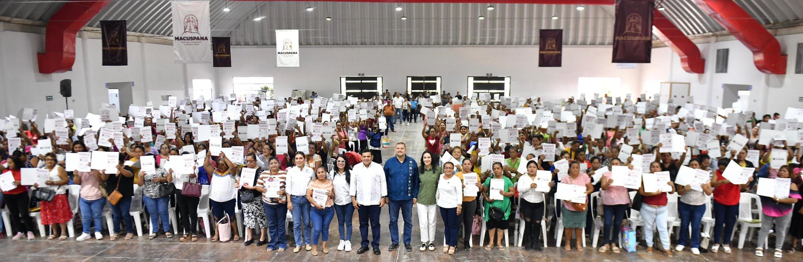 Entregan 600 tandas a mujeres de Macuspana