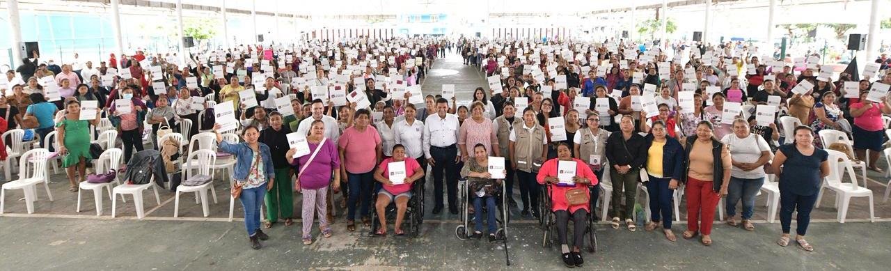 Tabasco apuesta por las mujeres: Javier May entrega tandas en Jonuta