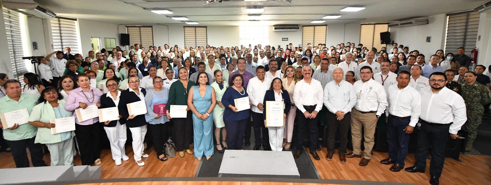 Celebra y reconoce el Gobierno a las y los trabajadores sociales