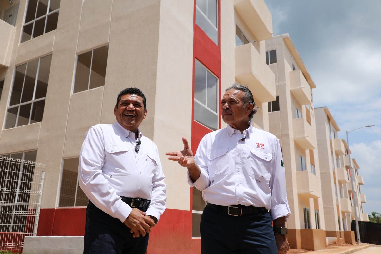 Avanza lo programado, 13 mil viviendas en Centro: May y Romero