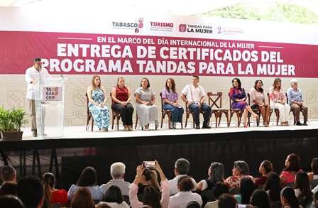 Apoyar a las mujeres es apoyar el desarrollo de Tabasco: May 
