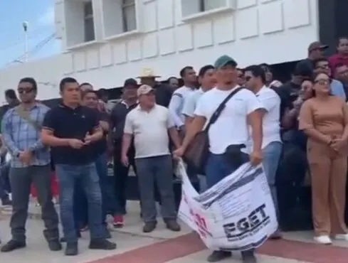 Policías de la FGET protestan por salarios y fin a los despidos