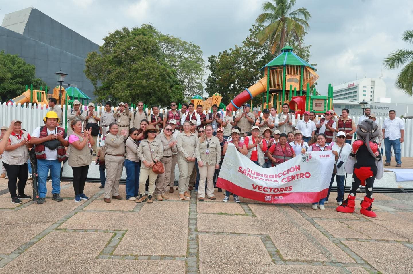 Arranca retiro de criaderos de dengue en 124 escuelas de Centro