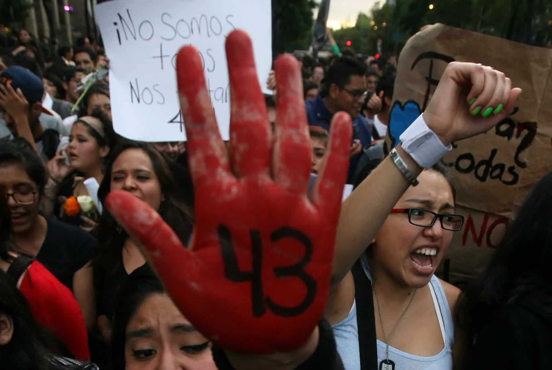 Normalista de Ayotzinapa exige investigar a Peña Nieto, Osorio Chong e Iñaki Blanco