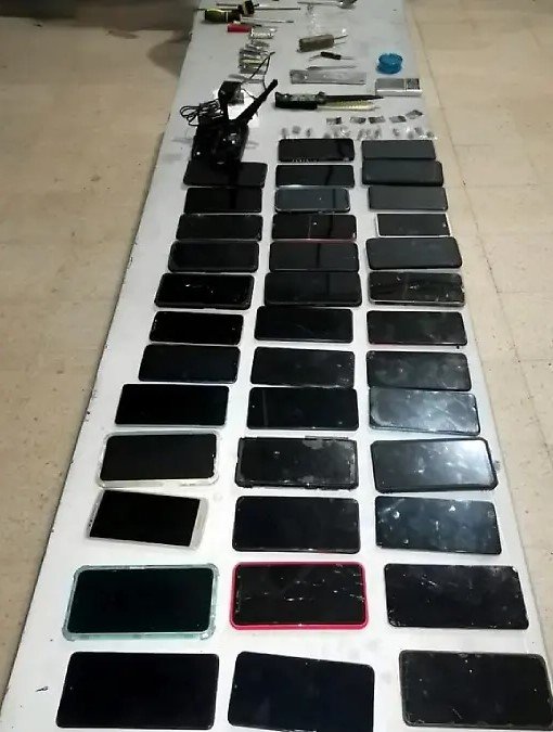 Decomisan 400 celulares usados para extorsión