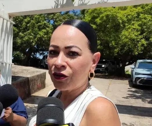 SETAB prohibirá celulares: 6 de cada 10 niños sufren daño visual