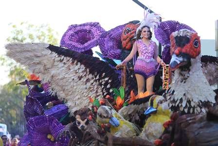 Llega la “Fiesta del Pueblo”: A las calles de Villahermosa con el tradicional desfile de Carros Alegóricos 