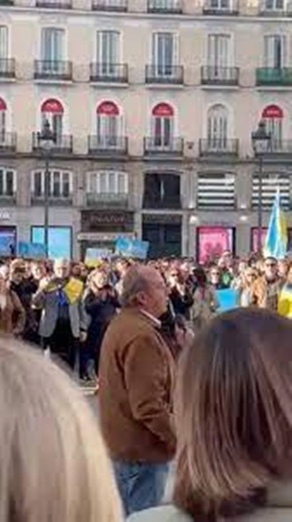 Desde Madrid y sin vergüenza: Calderón protesta por Ucrania