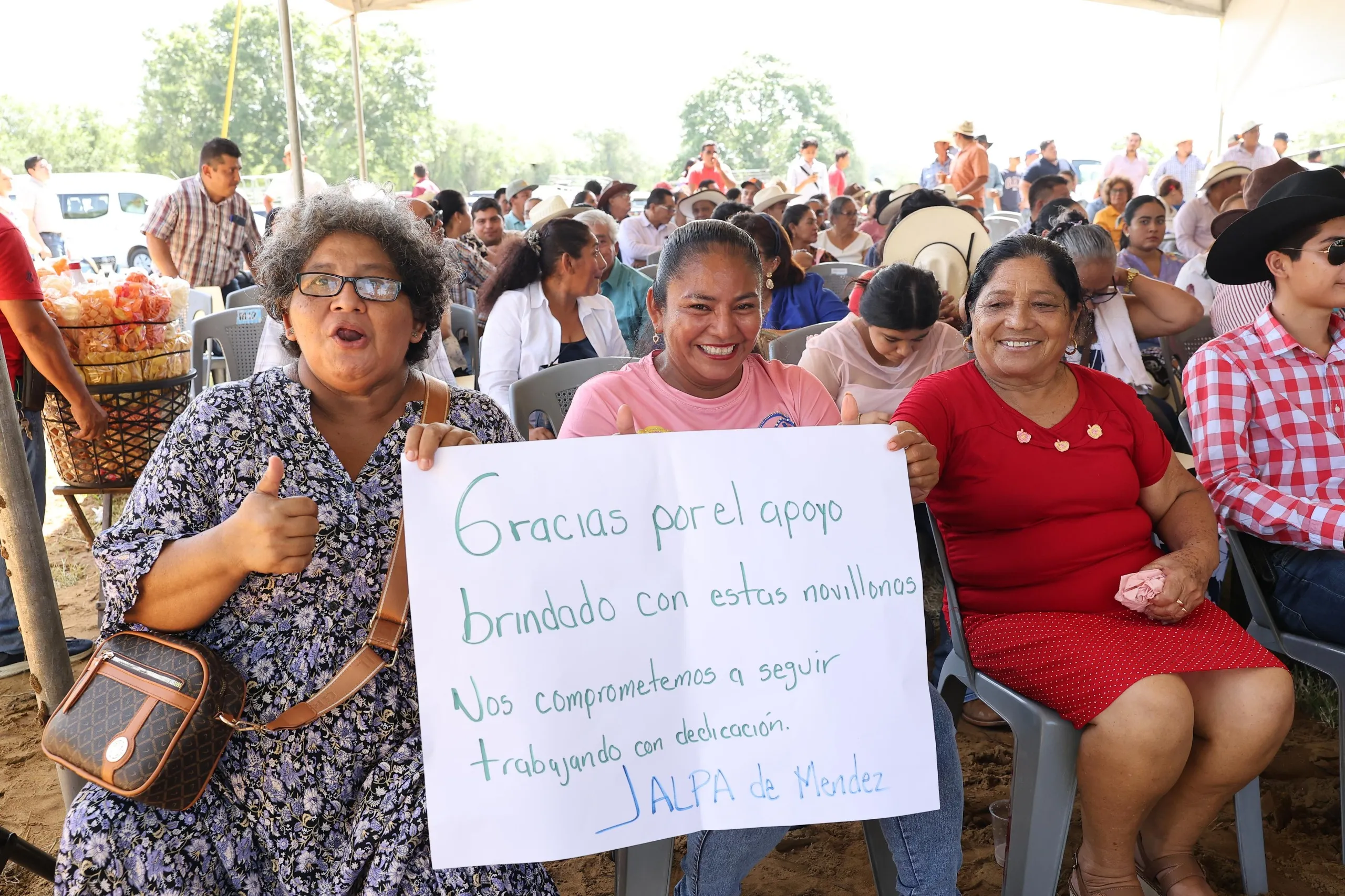 Mujeres ganaderas de la Chontalpa reciben crédito a la palabra en Tabasco