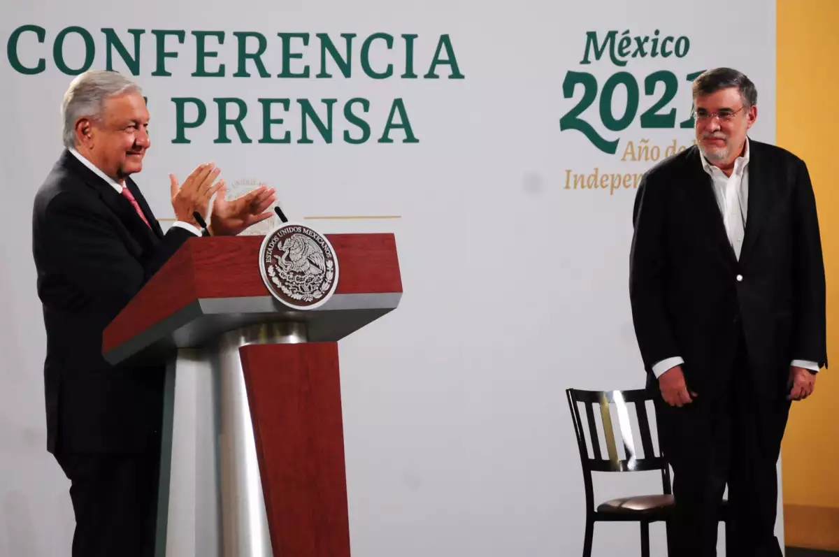 Libro revela infarto y apoyos a AMLO