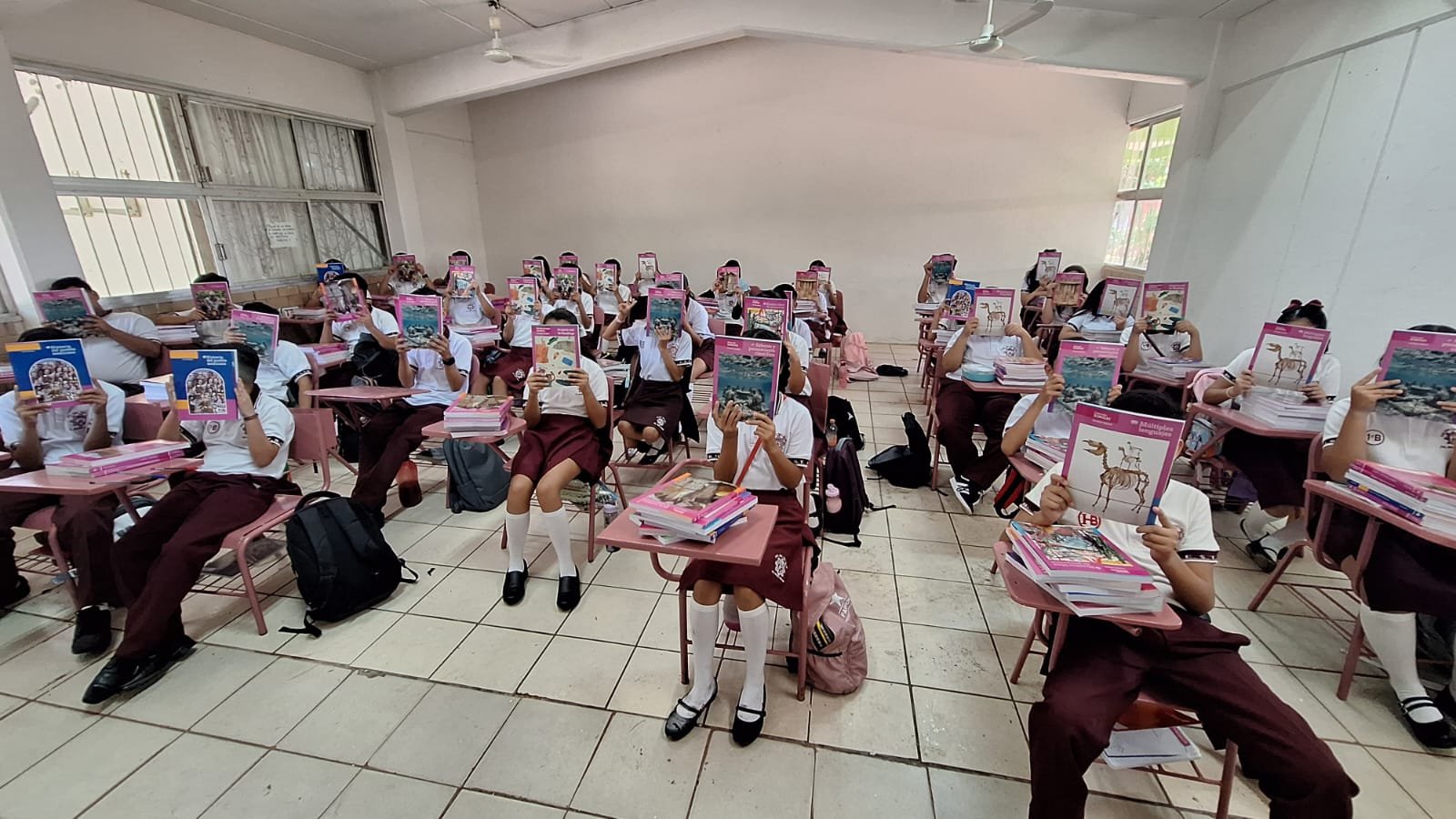 Tabasco recibe más de 3.2 millones de libros de texto gratuitos