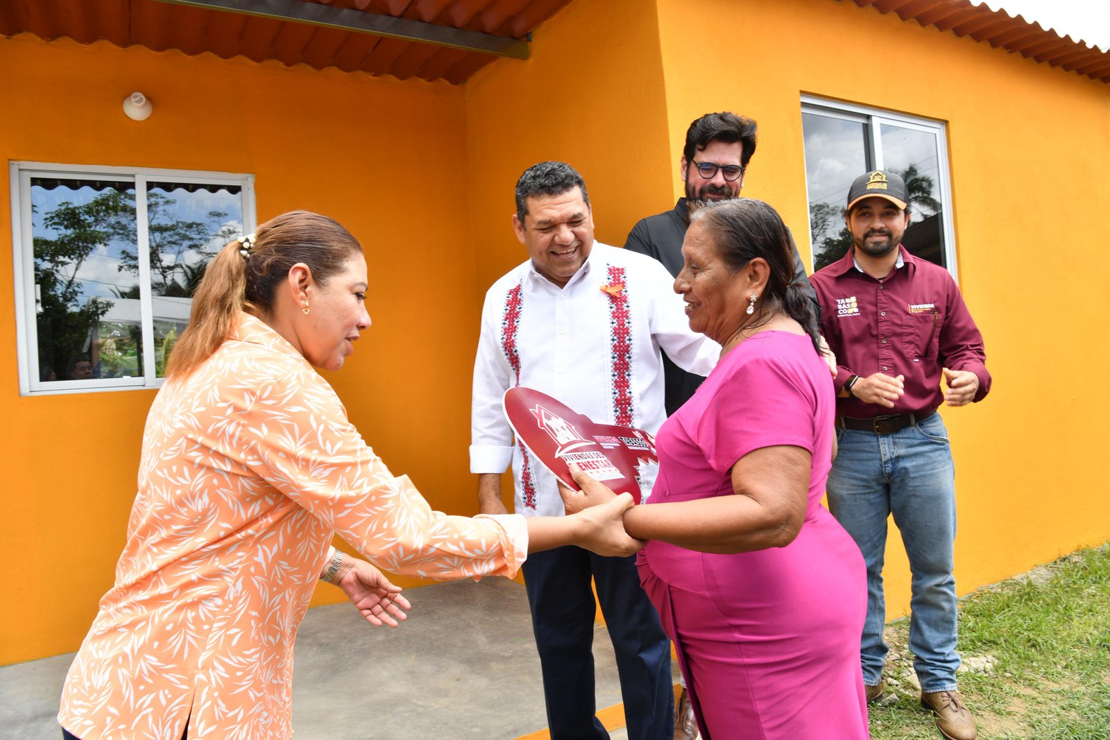 Gobierno de Tabasco entrega primeras viviendas del programa “Construyendo Esperanza”