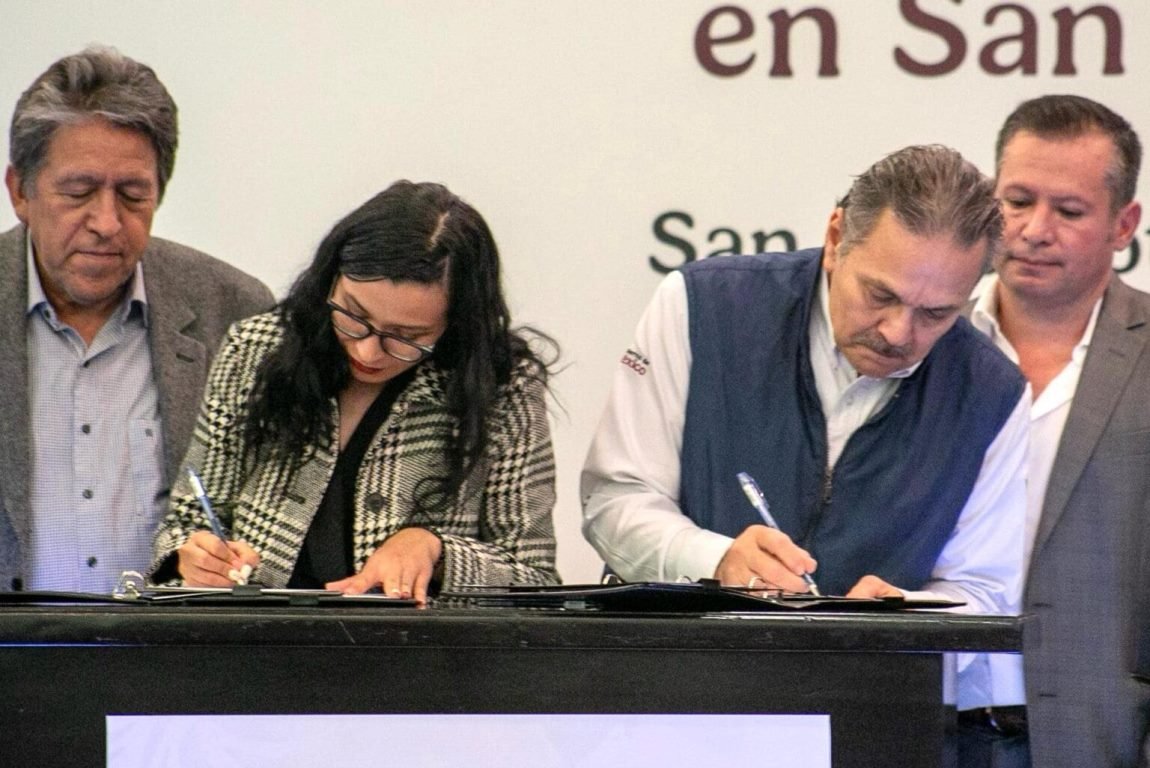 Infonavit firma convenio con gobierno de SLP para construir 13 mil 450 viviendas