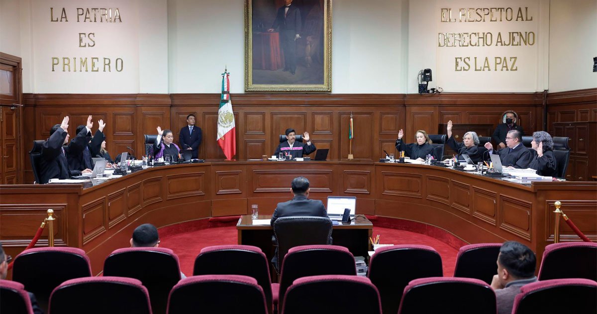 Ministros de la Corte dan marcha atrás, devuelven camionetas de lujo