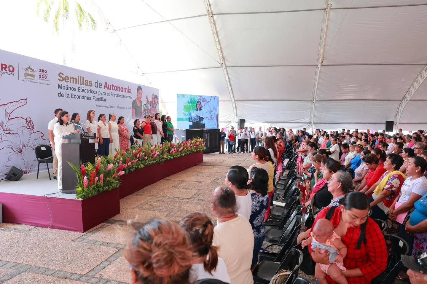 Entregan 625 molinos eléctricos a mujeres de Centro
