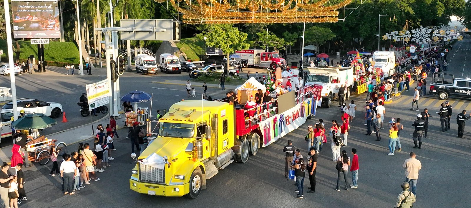 Familias tabasqueñas disfrutan la Caravana Navideña