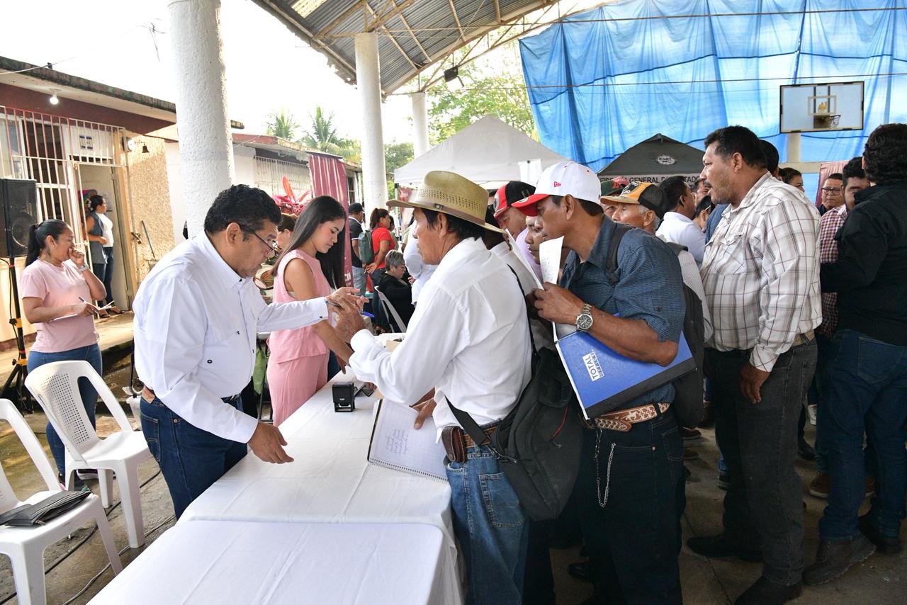 Anuncia May reparación de bordos en Jonuta para prevenir inundaciones