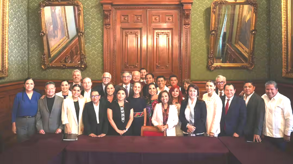 Morenistas alertan por retraso en medicinas del IMSS-Bienestar