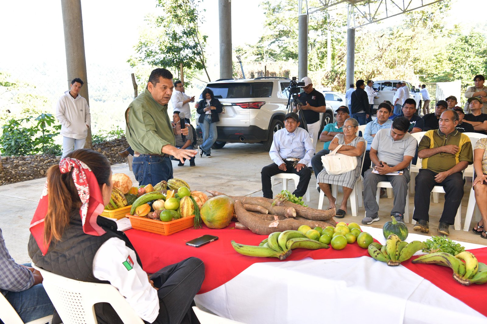 Invertirá Javier May 70 mdp en obras para Tacotalpa