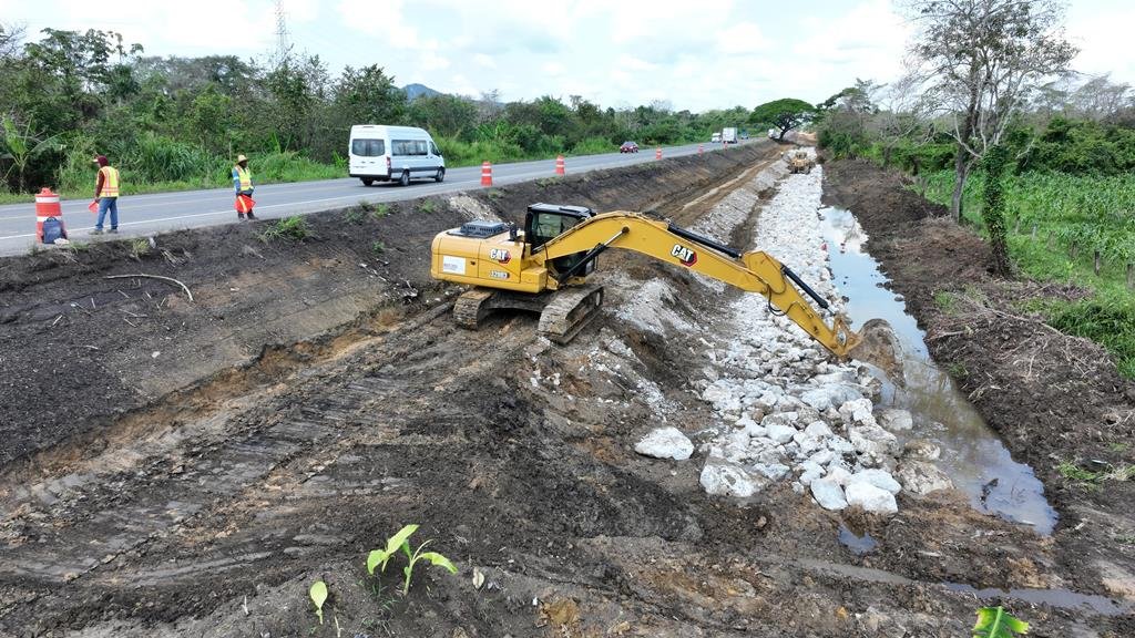 Avanza modernización de la carretera Macuspana-Escárcega 