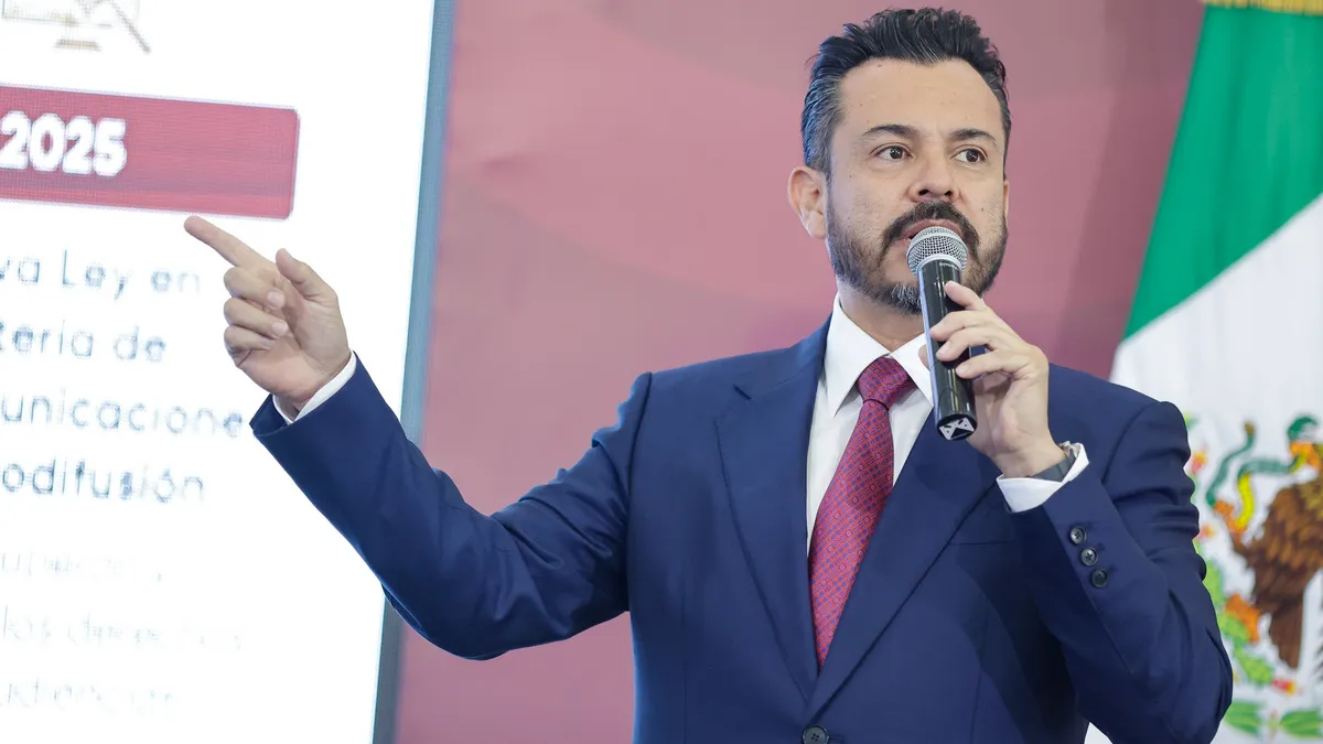 Gobierno de Puebla exhibe contratos de TV Azteca por 826 mdp con administraciones del PAN