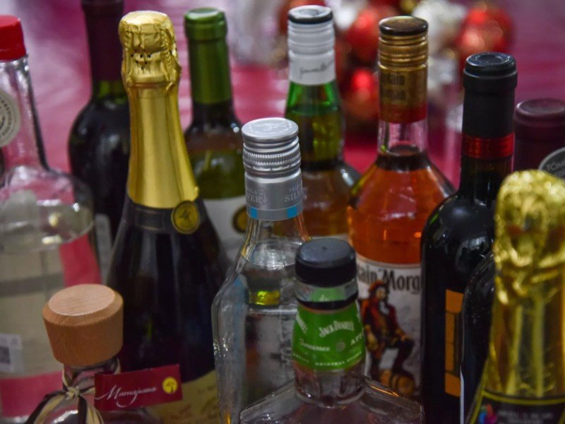 SAT alerta por bebidas alcohólicas adulteradas en fiestas
