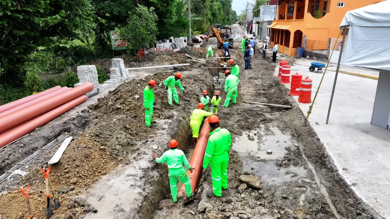 Javier May inicia obra de agua en Buenavista Apasco