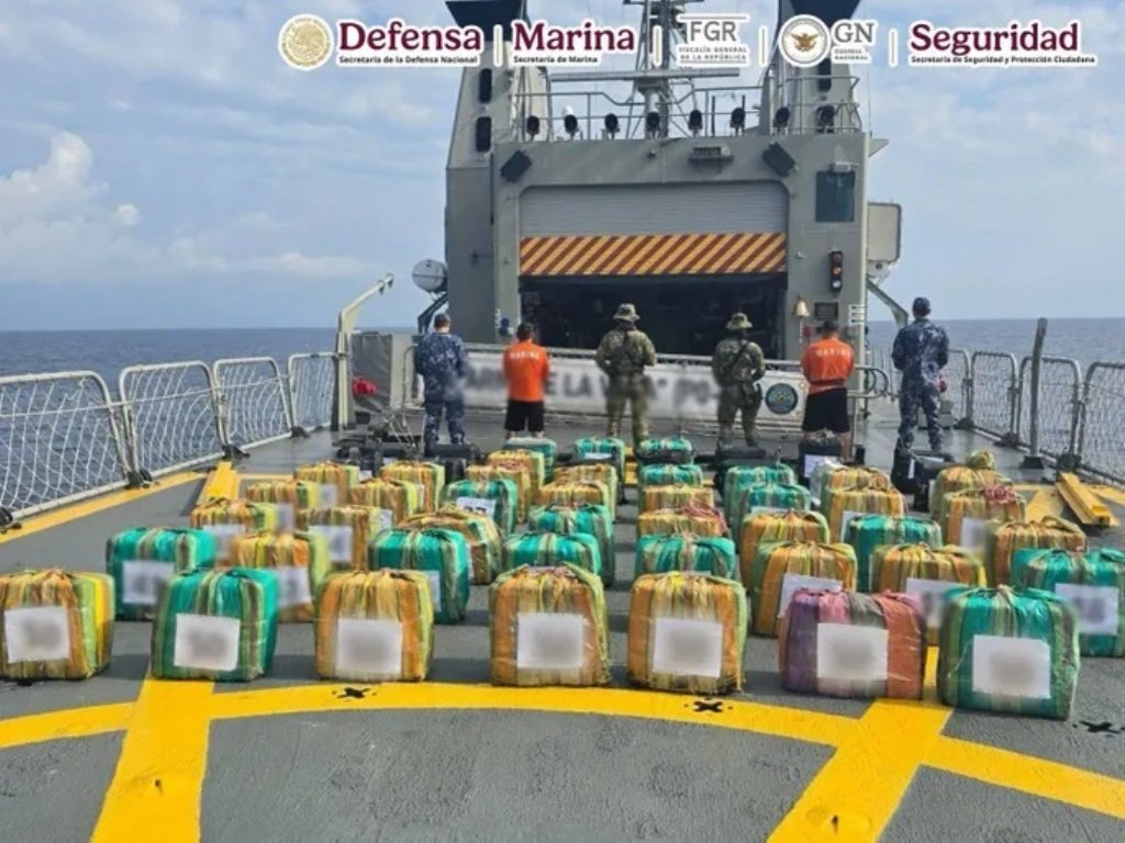 Aseguran en Oaxaca embarcaciones con cerca de dos toneladas de cocaína