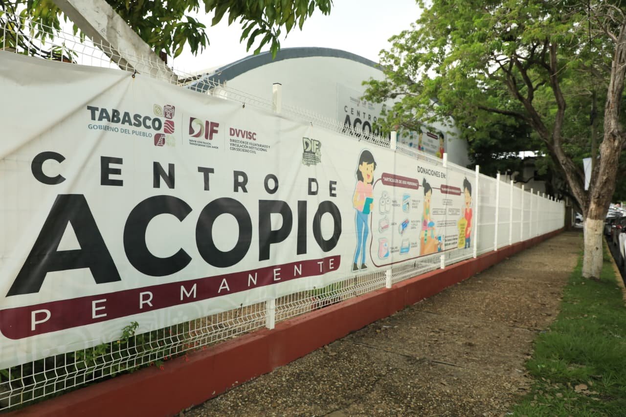 Gobierno del Pueblo abre dos centros de acopio para afectados por lluvias en Veracruz.