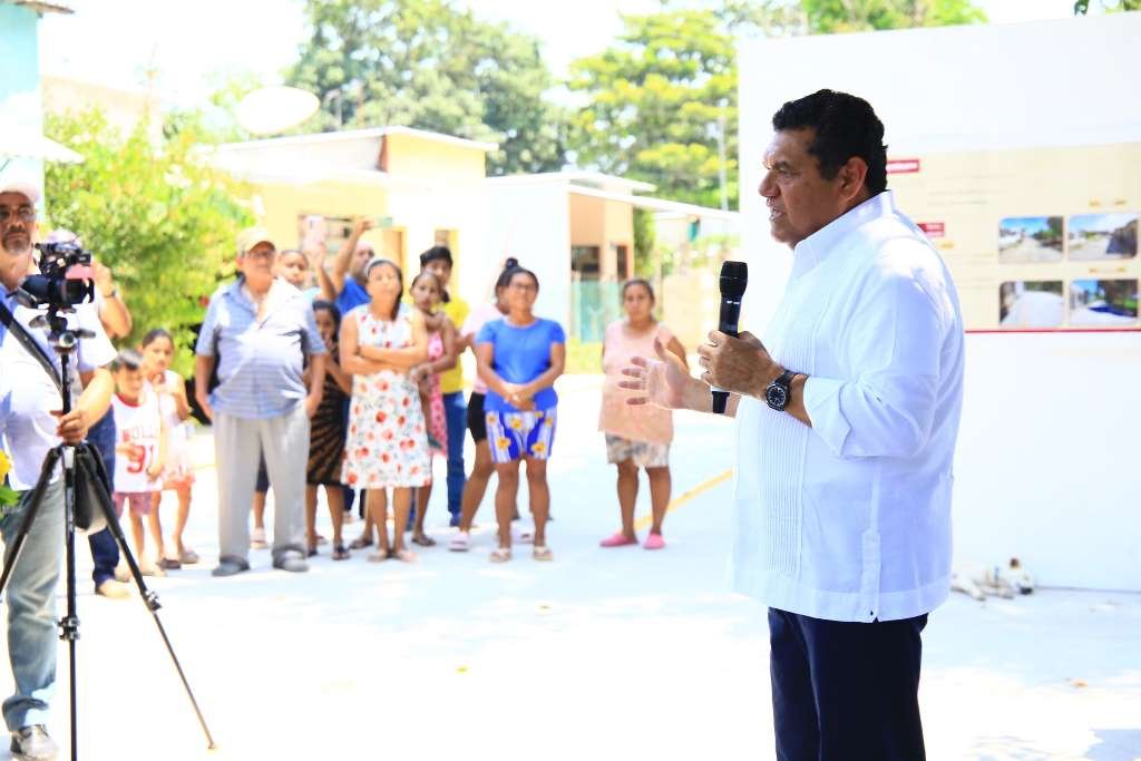 Adelanto del FAIS permite ganar tiempo y entregar más obras, afirma Javier May 