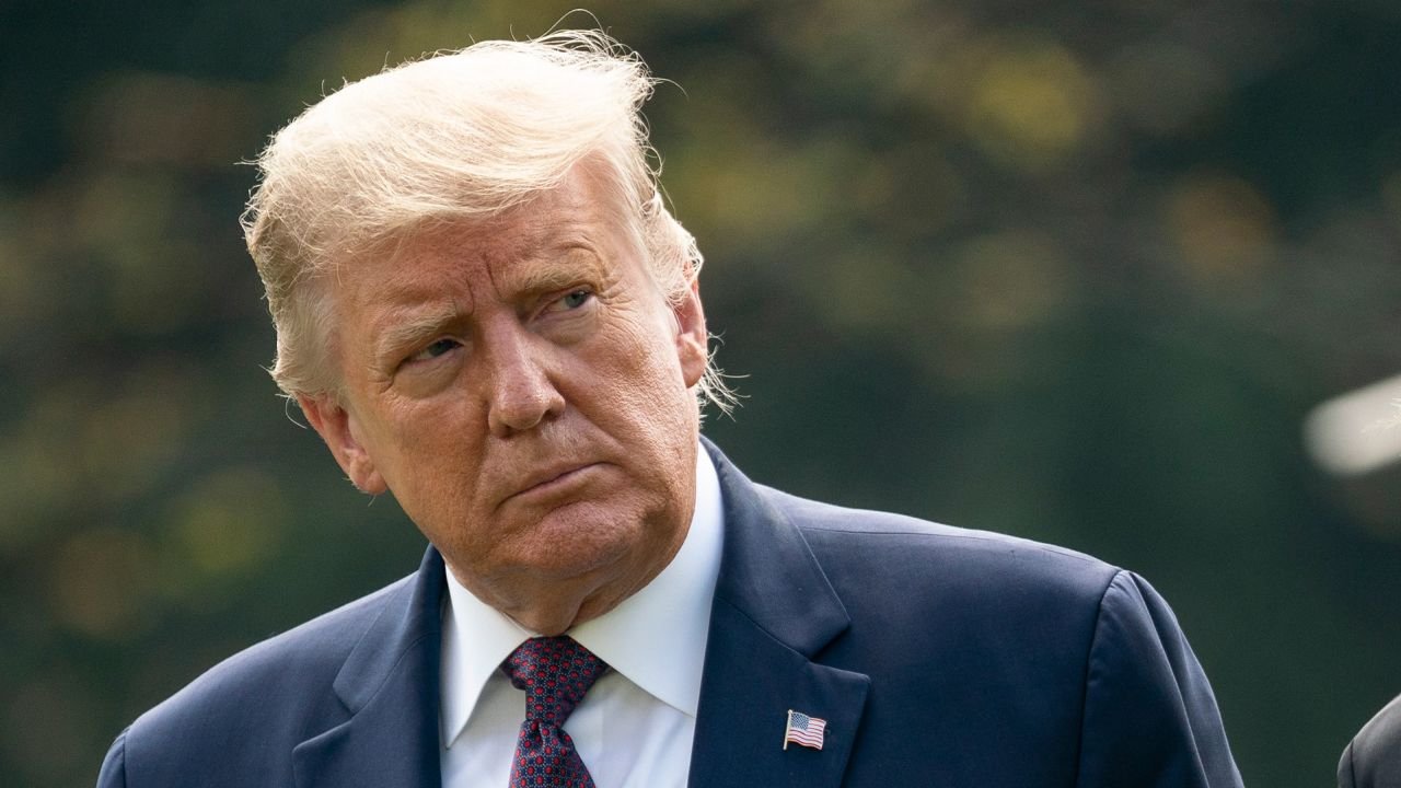 Trump amenaza con arrasar Irán si no reabre Ormuz