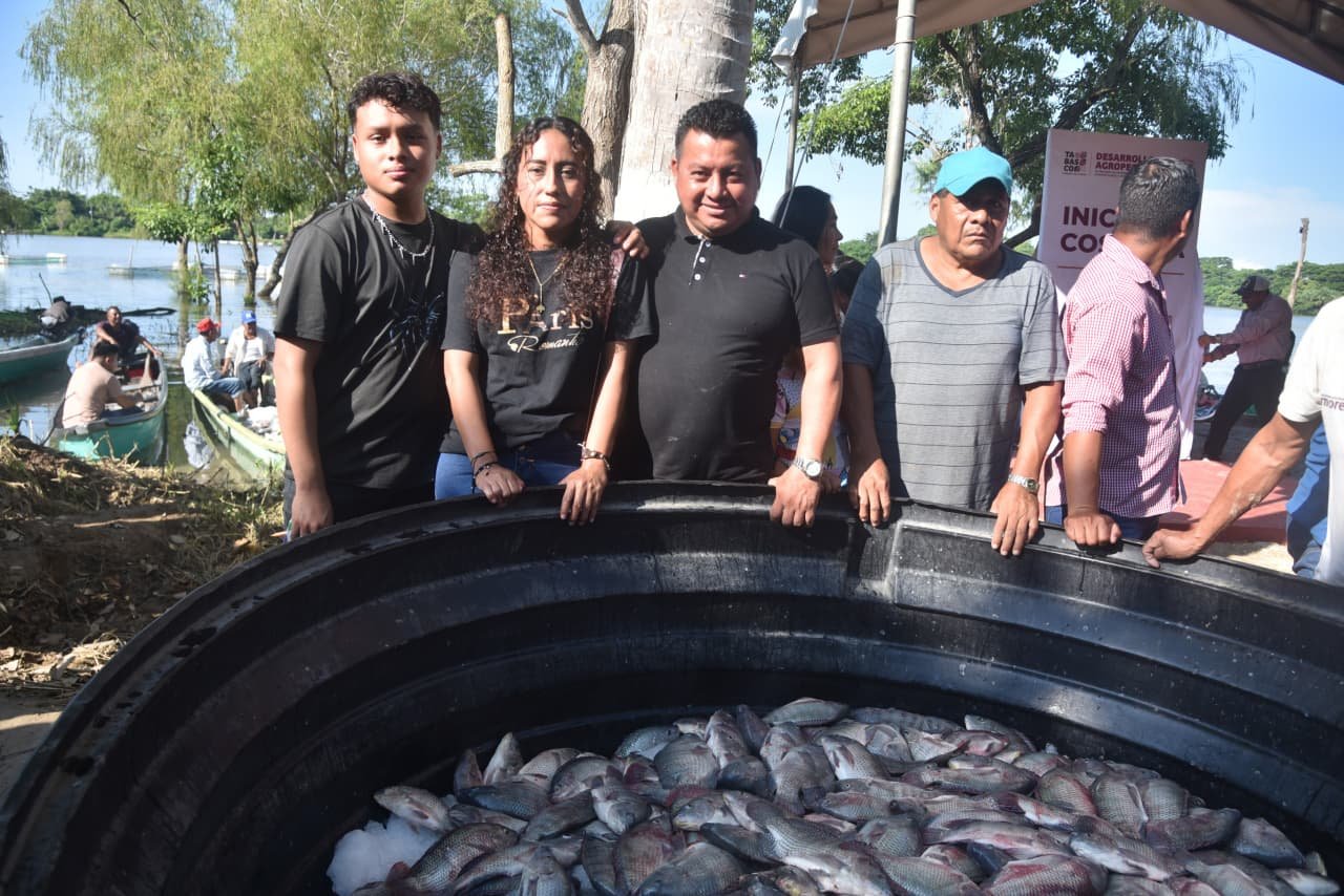 Comercializan primeras cuatro toneladas de 180, en la primera “cosecha” de Pescando Vida