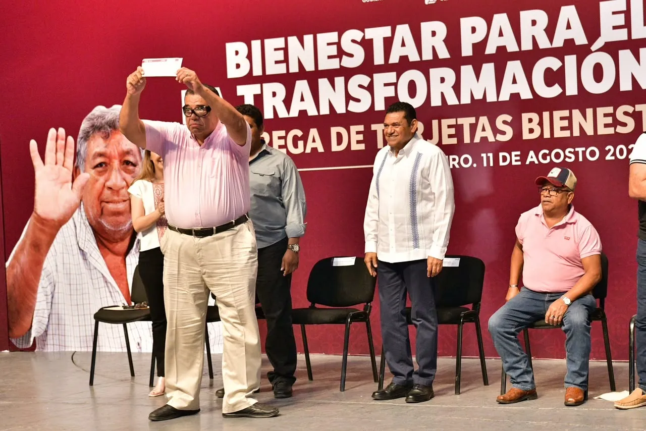 programas sociales son derechos, no favores: Javier May