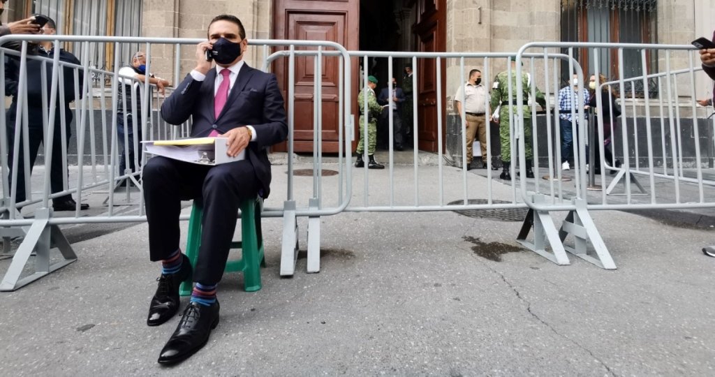 Creen autoridades: Aureoles tejió una red corrupta con familiares y aliados políticos